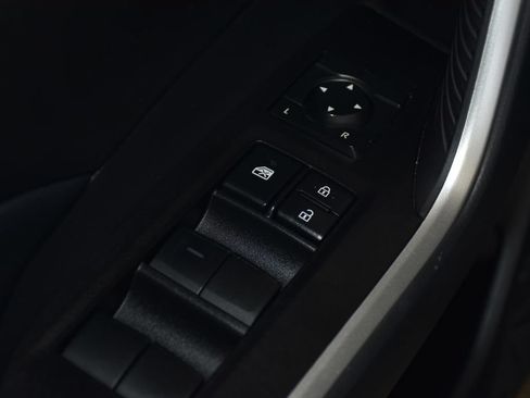 Used 2025 Toyota RAV4 LE AWD/4WD image 21