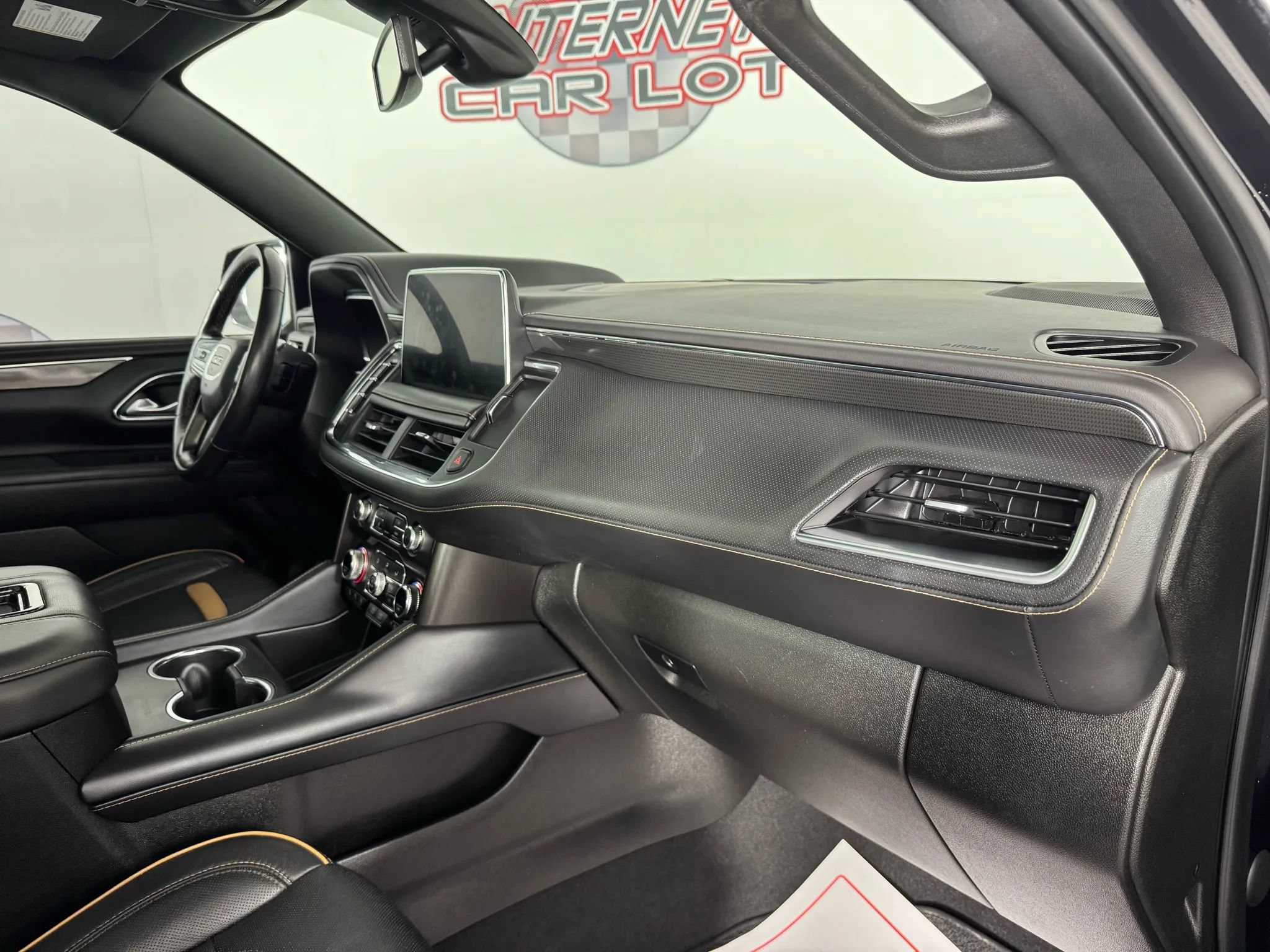 Used 2022 GMC Yukon AT4 AWD/4WD image 12
