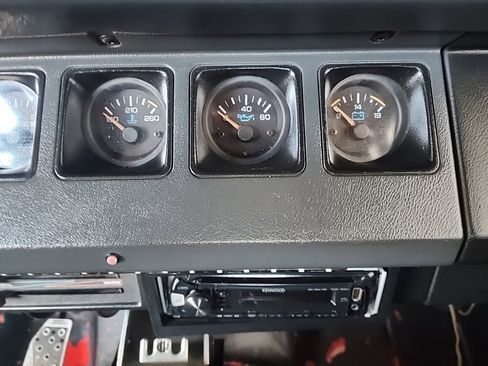 Used 1994 Jeep Wrangler S image 18