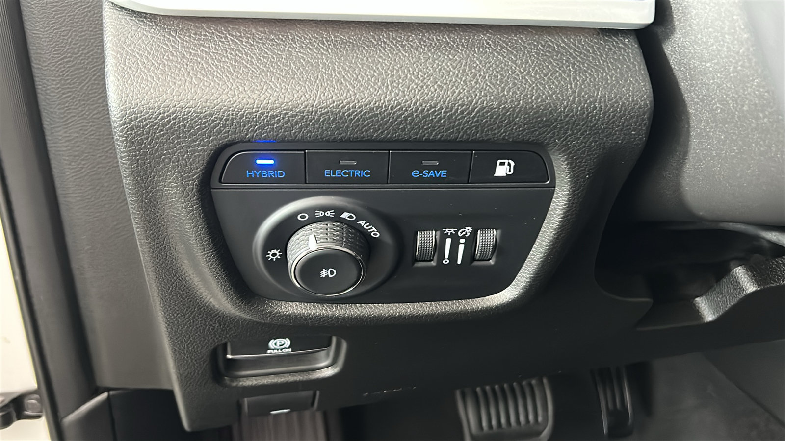 Used 2023 Jeep Grand Cherokee 4WD 4xe image 23