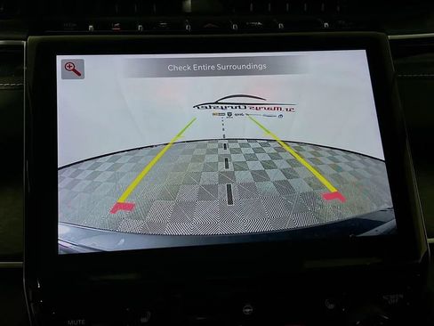 Used 2023 Jeep Grand Cherokee 4WD 4xe image 15