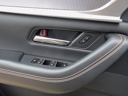 Certified 2024 MAZDA CX-90 Plug-In Hybrid w/ Premium Plus image 12