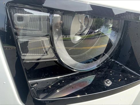 Used 2025 Land Rover Defender 130 V8 image 13