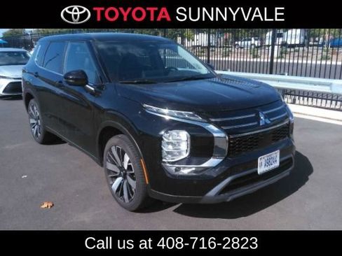Used 2025 Mitsubishi Outlander SE FWD image 1