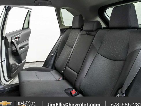 Used 2025 Toyota RAV4 XLE FWD image 18