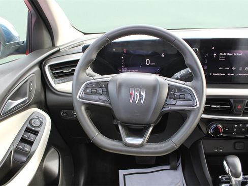 Used 2024 Buick Encore GX Sport Touring image 19
