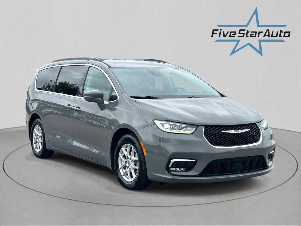 Used 2022 Chrysler Pacifica Touring-L FWD image 1