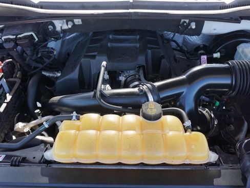 Used 2015 Ford F150 XLT w/ Equipment Group 302A Luxury image 34