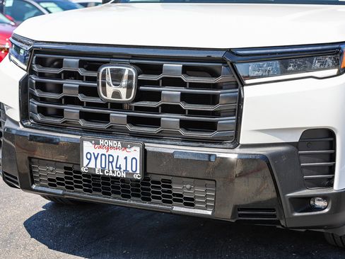 Certified 2026 Honda Pilot Sport image 23