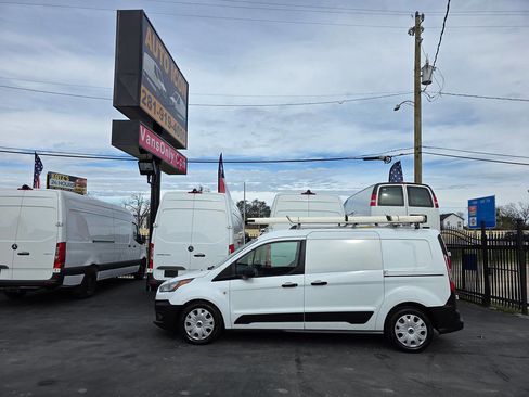 Used 2020 Ford Transit Connect XL image 4