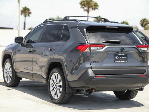 Used 2025 Toyota RAV4 XLE Premium FWD image 5