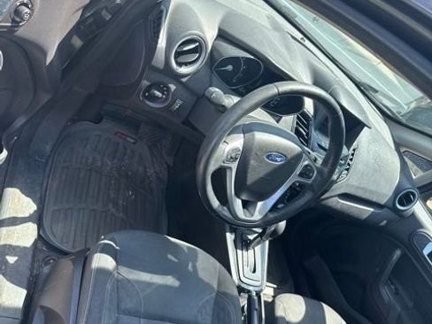 Used 2016 Ford Fiesta SE w/ Equipment Group 201A FWD image 5