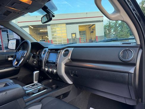 Used 2014 Toyota Tundra SR5 AWD/4WD image 19