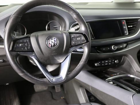 Used 2024 Buick Enclave Premium image 11