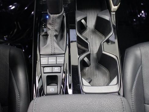 Used 2025 Toyota Camry XSE image 33