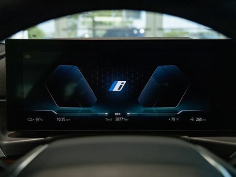 Used 2023 BMW i4 eDrive40 RWD image 23