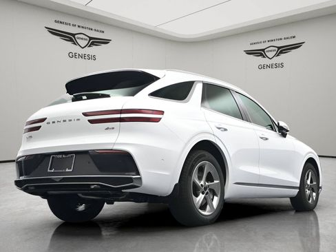 Used 2026 Genesis GV70 2.5T Advanced AWD/4WD image 26