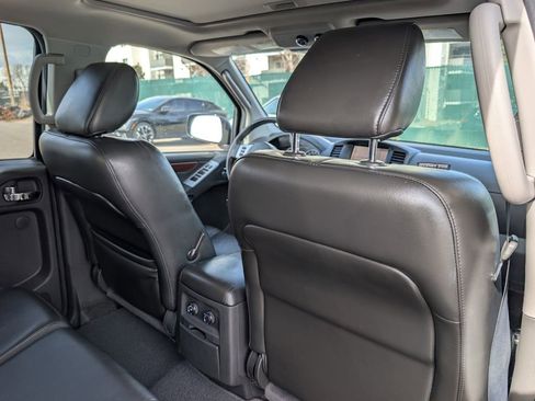 Used 2012 Nissan Pathfinder LE image 21