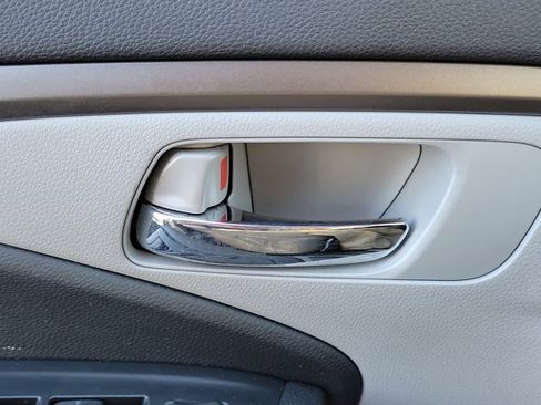 Used 2021 Honda Pilot EX image 27