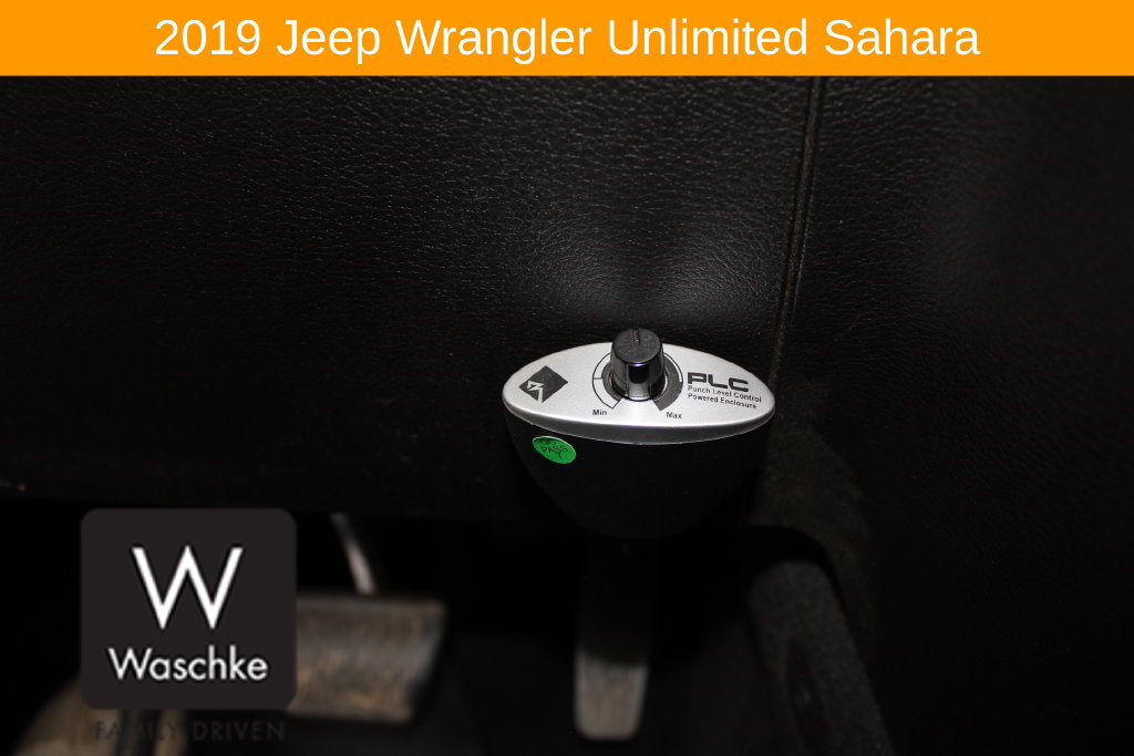 Used 2019 Jeep Wrangler Unlimited Sahara AWD/4WD image 29