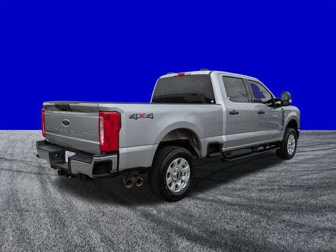 Used 2024 Ford F250 XLT AWD/4WD image 4