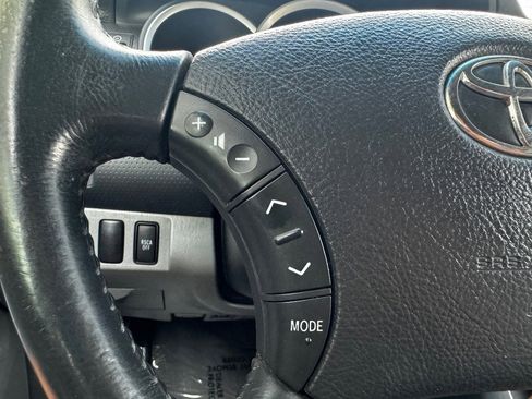 Used 2010 Toyota Tacoma AWD/4WD image 21