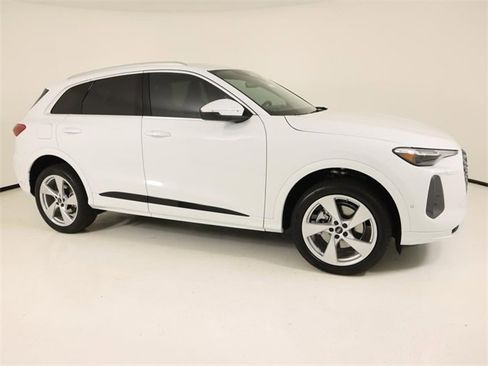 New 2025 Audi Q5 Premium Plus image 6