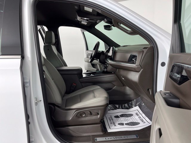 Used 2025 Chevrolet Tahoe LT RWD image 38