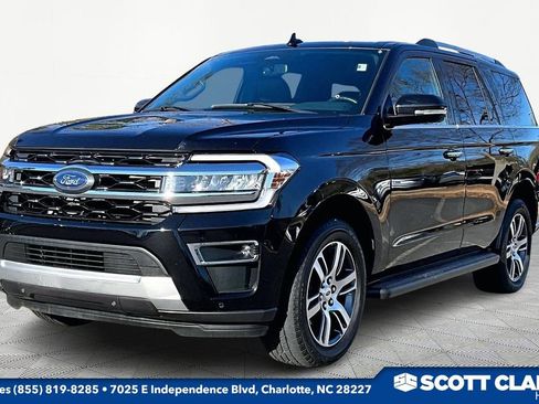 Used 2024 Ford Expedition Limited image 3