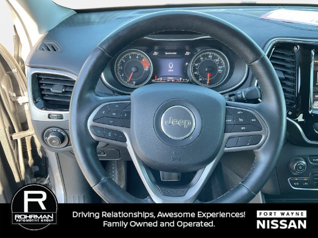 Used 2019 Jeep Cherokee Limited AWD/4WD image 20