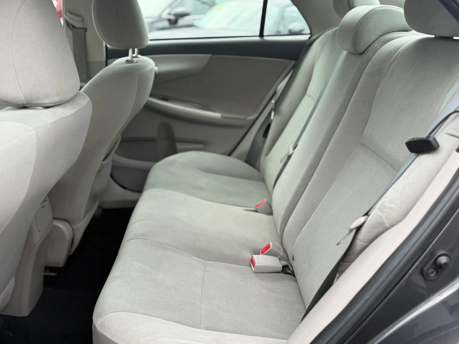 Used 2013 Toyota Corolla LE FWD image 12