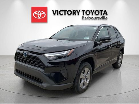 Used 2022 Toyota RAV4 XLE image 5