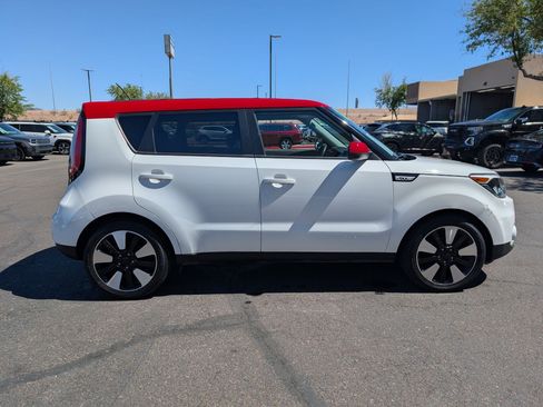 Used 2017 Kia Soul + w/ Designer's Package FWD image 4