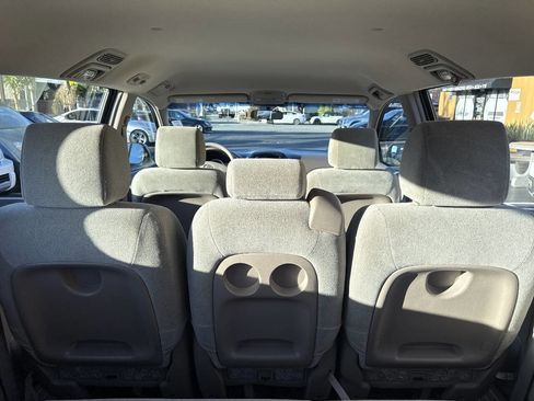 Used 2004 Toyota Sienna CE image 30