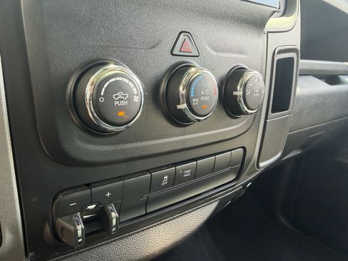 Used 2014 RAM 1500 Express AWD/4WD image 40