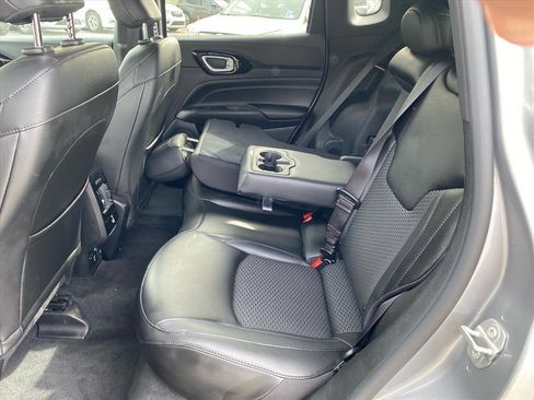 Used 2022 Jeep Compass Latitude w/ Convenience Group AWD/4WD image 24
