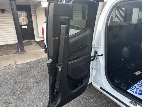 Used 2021 Chevrolet Colorado W/T w/ WT Convenience Package image 16