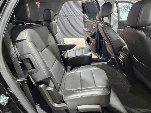 Used 2019 Chevrolet Traverse RS FWD image 12