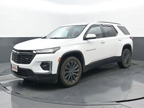 Used 2023 Chevrolet Traverse RS image 8