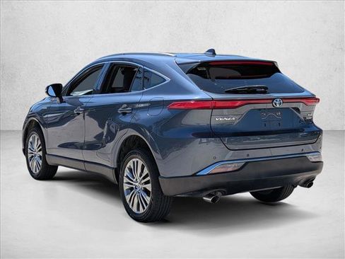 Certified 2021 Toyota Venza XLE w/ Softex Package image 7