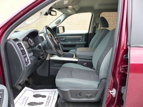 Used 2018 RAM 1500 Big Horn AWD/4WD image 25
