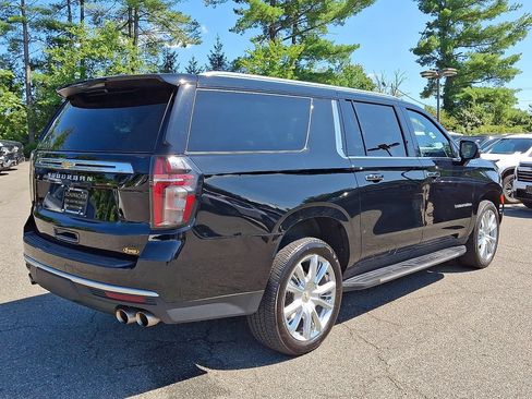 Certified 2024 Chevrolet Suburban High Country AWD/4WD image 6