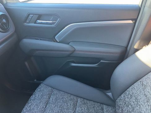 Used 2023 Chevrolet Colorado Z71 w/ Z71 Convenience Package 2 image 17