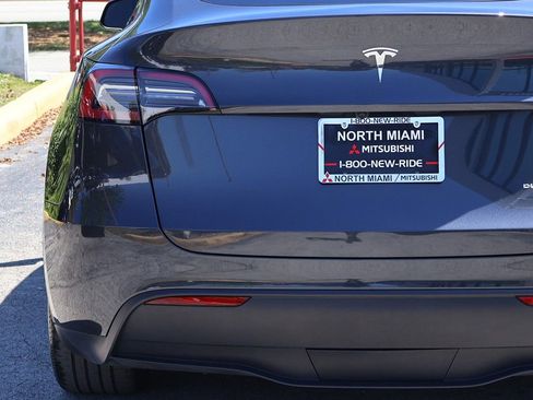 Used 2024 Tesla Model Y Long Range image 15