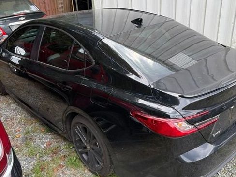 Used 2025 Toyota Camry SE w/ Convenience Package FWD image 13