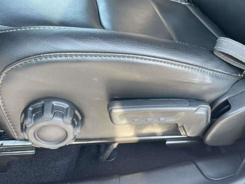 Used 2022 Jeep Wrangler Unlimited Sahara w/ Cold Weather Group image 16