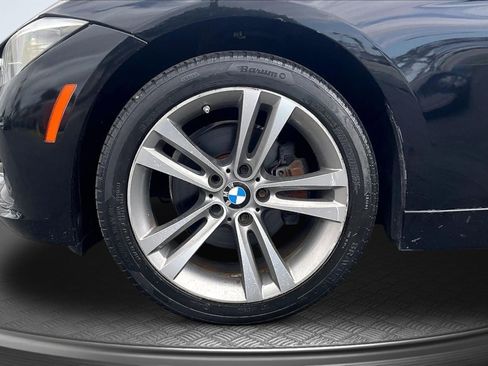 Used 2017 BMW 330i Sedan RWD image 9