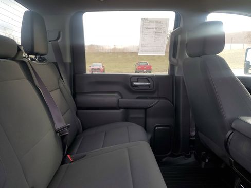 Used 2024 GMC Sierra 2500 Pro w/ Convenience Package image 32