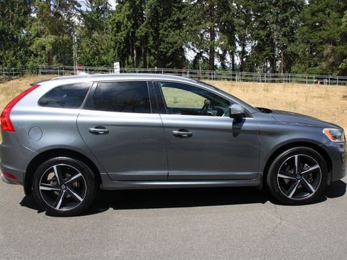 Used 2016 Volvo XC60 T6 R-Design Platinum w/ Climate Package AWD/4WD image 14