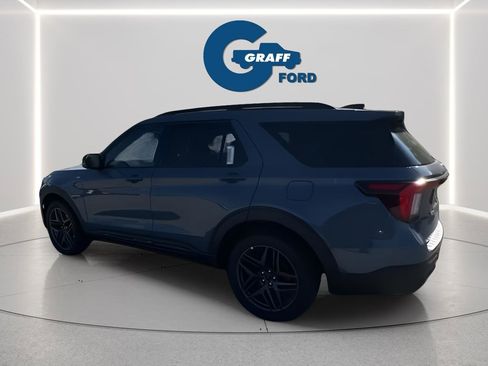 New 2026 Ford Explorer ST-Line w/ ST-Line Street Pack image 4